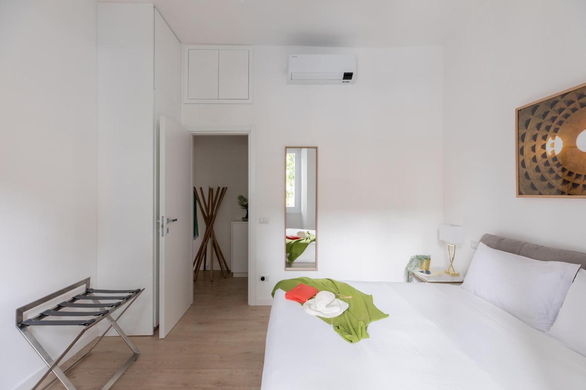 Iflat Vatican 2 Bedroom Design Apartment Rome Bagian luar foto