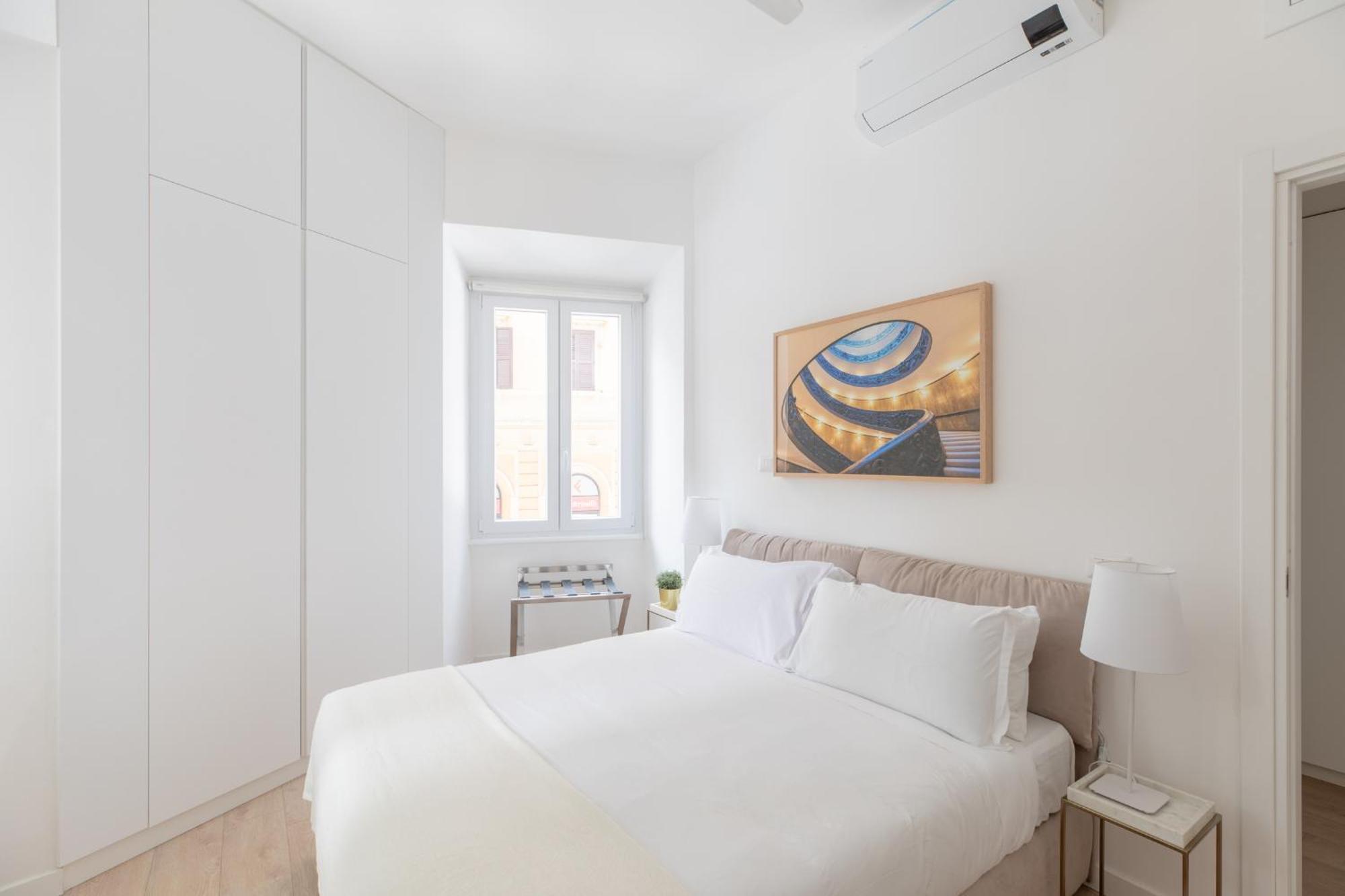 Iflat Vatican 2 Bedroom Design Apartment Rome Bagian luar foto